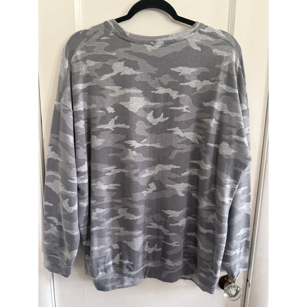 Athleta Women's Lot 2 Sweatshirts Heather Gray /Camo Size Large Pullover Crew - Picture 10 of 12